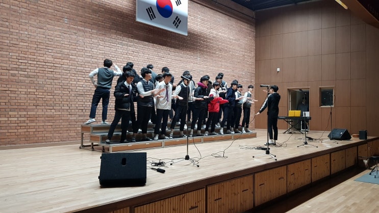  합창 단상 임대 - 호평고