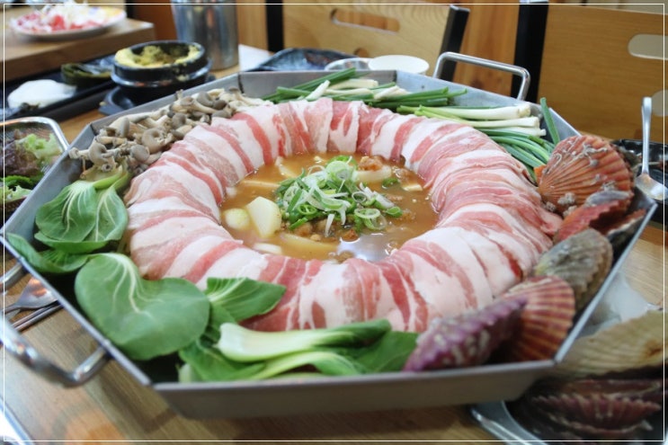  거제맛집 더꽃 본점에서 꽃차돌삼합과 꽃처럼 예쁜 청국장샤브 먹고 왔어요