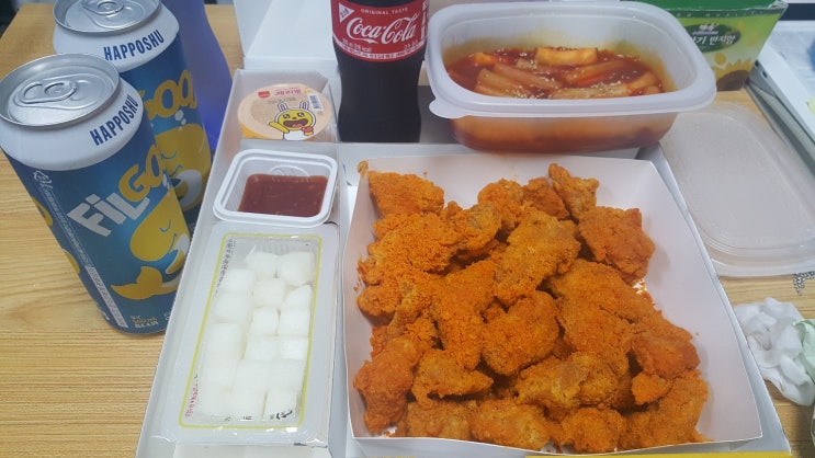  [네네치킨]' 핫스노윙 ' / 가격 / 맛평가/ 후기/ 야식추천/ 매콤치즈맛 [후기]