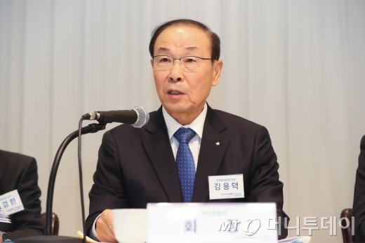위기의 손해보험, "3가지 낮추고 3가지 높여야 산다" 위기의 손해보험, "3가지 낮추고 3가지 높여야 산다"