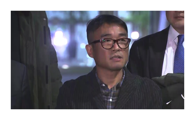 김건모 또 성희롱 추가 폭로당하다. 김건모 또 성희롱 추가 폭로당하다.