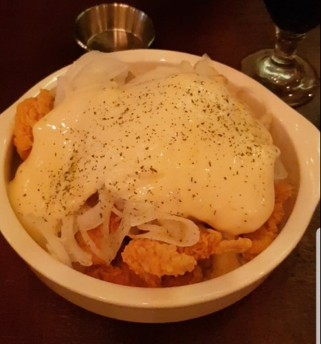  독일 수제 라거 맥주' 듄켈 'dunkel/ 양파 치킨( with 맥쓰세계치킨)