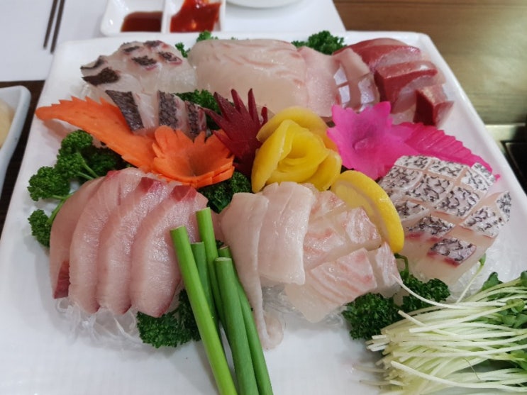  방어회 제철음식