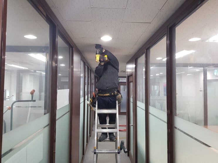  서초구 논현동 **부동산 wifi 구축 , 랜공사