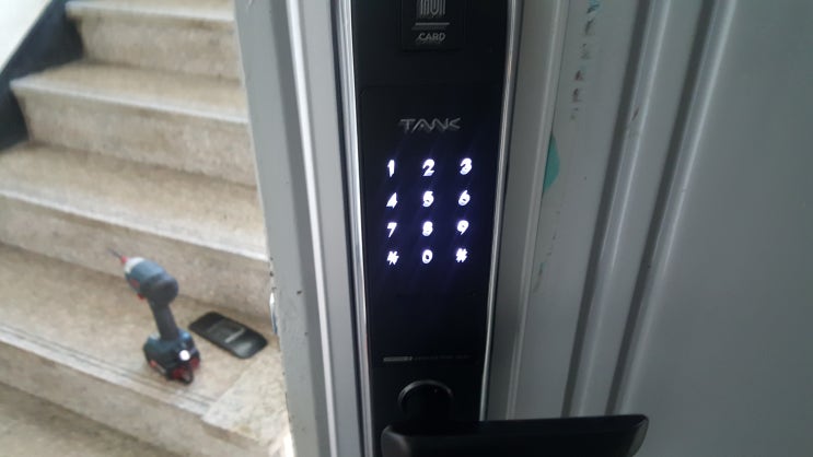  지문인식 디지털도어록 탱크 M5000-B 탄벌동열쇠
