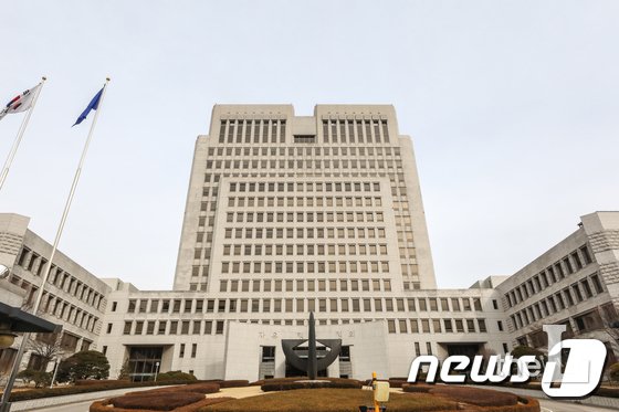 미국인과 재혼한 며느리가 먼저 간 내 아들 연금을.. 미국인과 재혼한 며느리가 먼저 간 내 아들 연금을..
