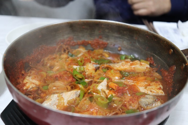 [여수] 여수 친절 밥집 ‘아라식당’ 갈치조림, 장어탕 후기