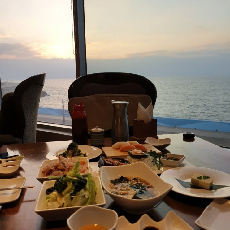  군산 비응항 바다레스토랑 노을 맛집 등대로 고급진분위기