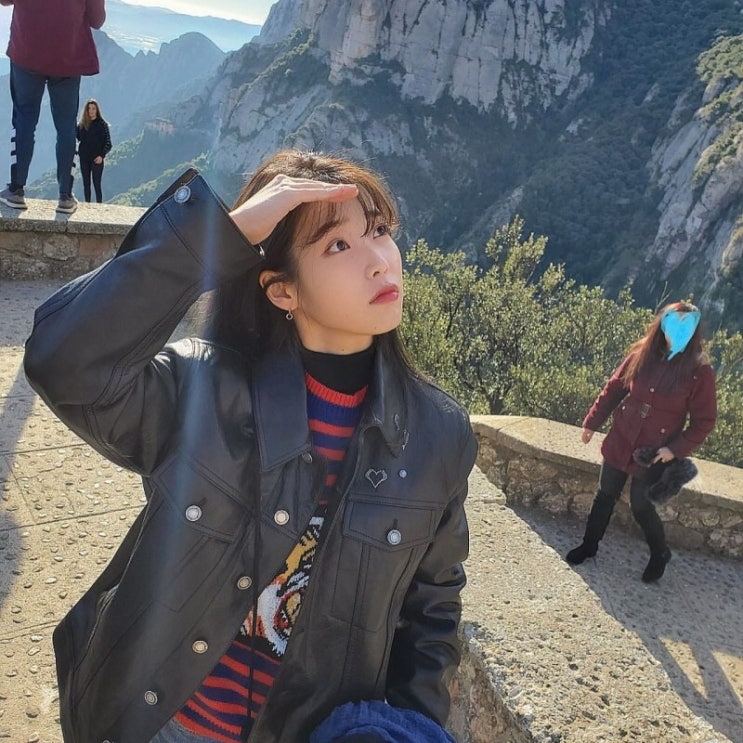  예콩찌 워너비 :: 아이유 인스타그램 셀카 일상생활 모음 스페인 가족 여행 중인 이지금 :-)