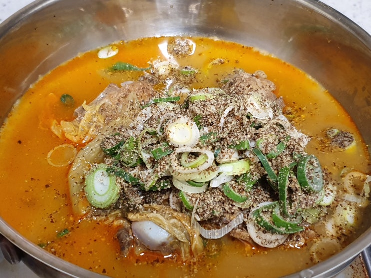  위례맛집 - 큰맘할매순대국 위례점에서 뼈해장국 포장 후기!