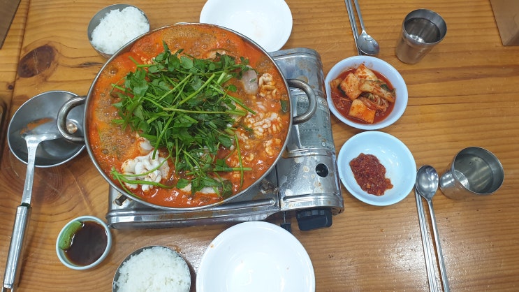 부산여행:) 매운탕 맛집은? 광장시장 내 "은성횟집"