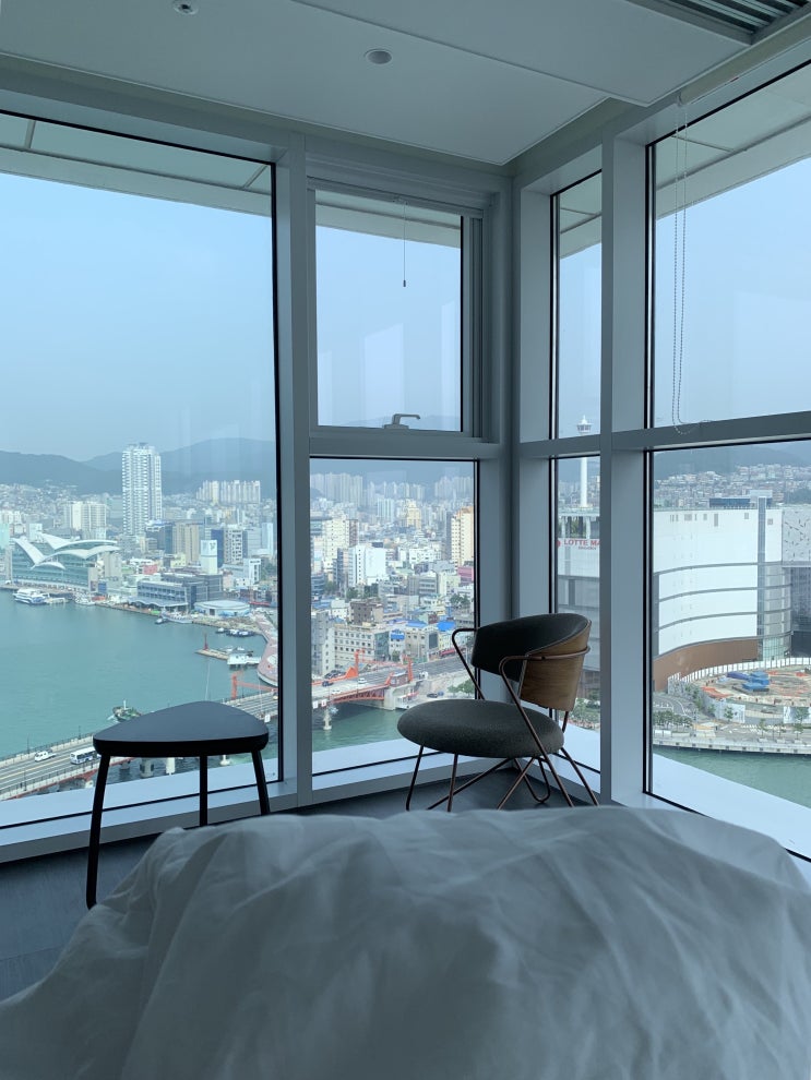  부산  라발스호텔 깡통야시장 포르타나 버거샵