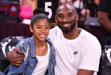 NBA 전설을 잃다 코비 브라이언트 사망 추모 ! 딸 지아나도 헬기추락 사고사 함께 영면하다