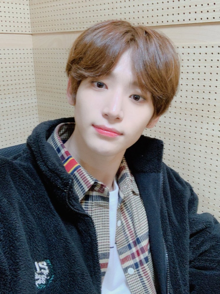 스타쉽 연습생 구정모 셀카 근황사진 스타쉽 연습생 구정모 셀카 근황사진