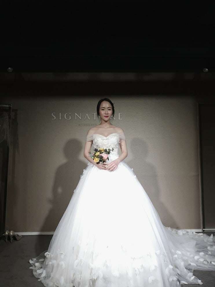  시그니처 엘리자베스 (1) / 촬영드레스 가봉 / 드레스셀렉 / 결혼준비 / 후기 / 촬드 / 드투 / 드레스투어 / 풍성 / 슬림 / 머메이드 / 실크