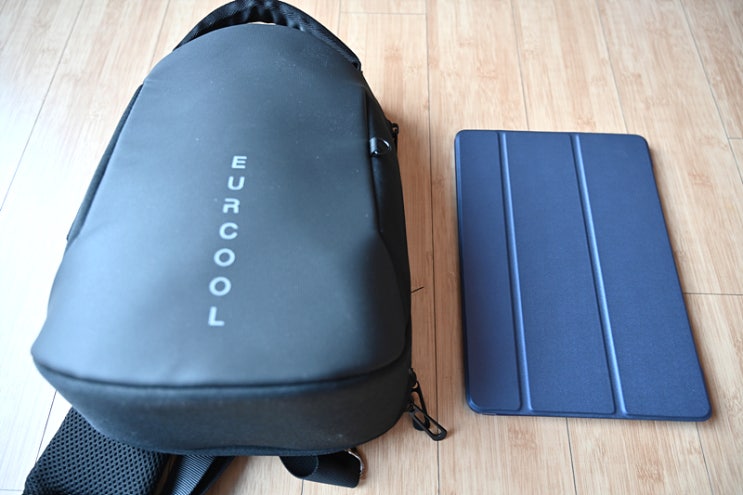  EURCOOL 슬링백 대용량 USB 충전가방