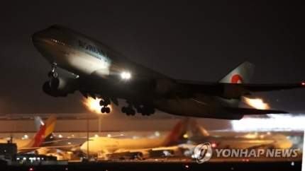 한국인 최대 360명 데려올 전세기 우한공항 도착…내일아침 귀환무증상자만 탑승