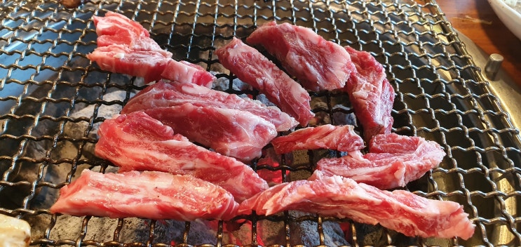  강원도 홍천 소고기 고깃집 홍천한우애 솔직후기, 상차림비용 (1등급 고기 고르는 법)
