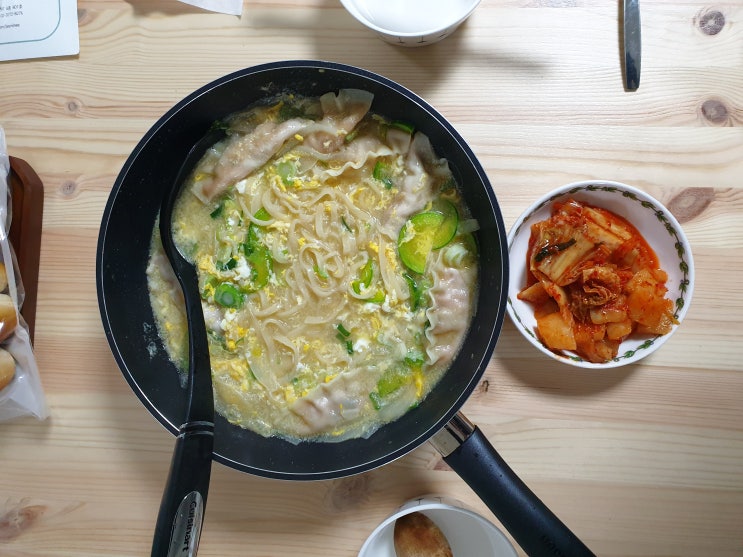 [매일의 식사] 칼국수 만들기 (칼만두국)