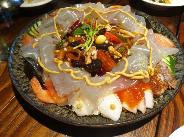  비주얼에 반하고, 맛에 또 한 번 반하고! 연남동 중화복춘!