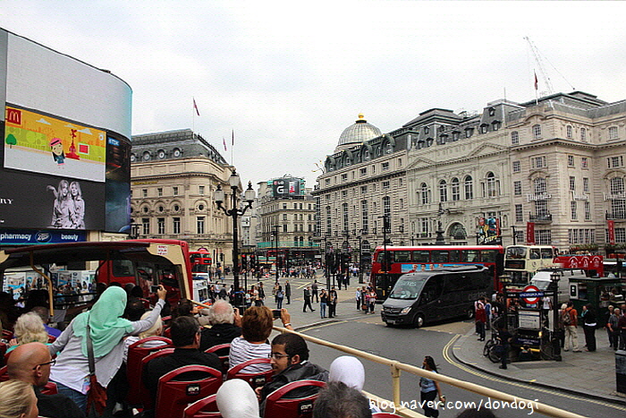  [런던] 빅 버스 투어(Big Bus Tours) 4 - 해로즈(Harrods), 피커딜리 서커스를 거쳐서 끝