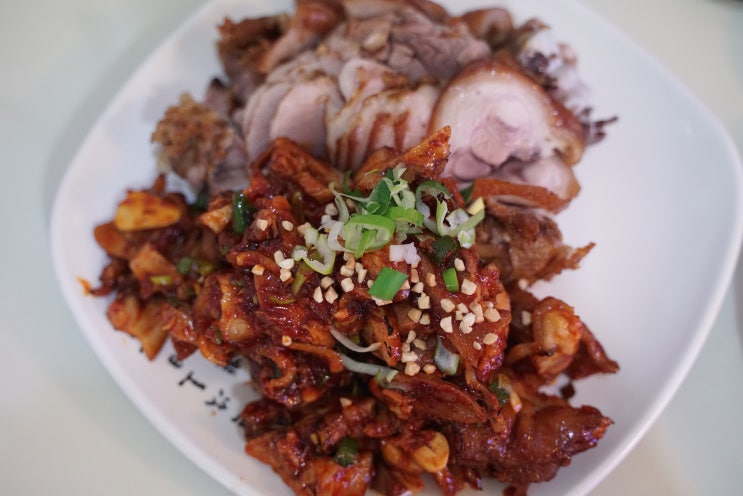 용강동 맛집 :: 이가족발 본점 반반족발 & 막국수