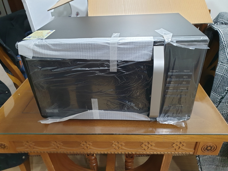  삼성 전자렌지 세라믹이라 청소하기도 좋고  음식도 따뜻하게 잘 데워져서 좋아요~