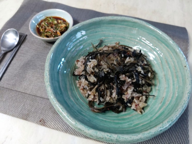  울릉도 여행 기념품 필수품인 건나물 부지갱이로 간편식 울릉도 나물밥 만들기