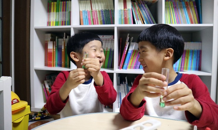  엄마표 과학놀이 우리북스와 함께면 문제없어!