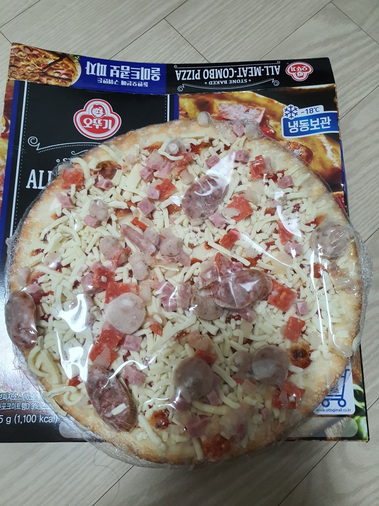  오뚜기 올미트콤보 피자 먹어봄