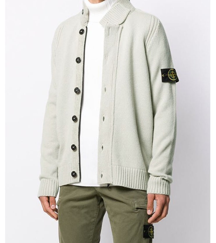  Stone Island [국내특가] 스톤아일랜드 19F/W 와펜 터틀넥 버튼 집업 가디건 7115564A3 V0095