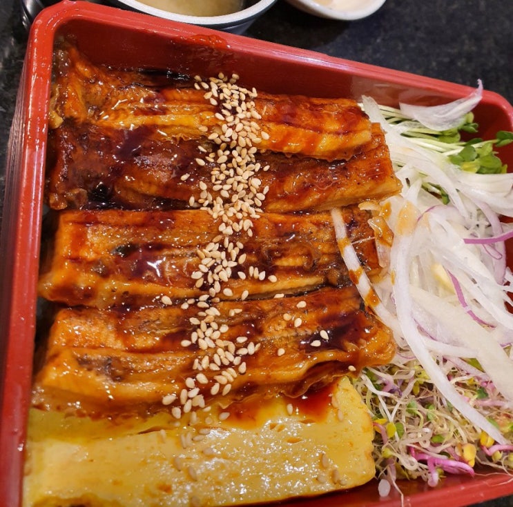  오랜만에 혼밥:장어덮밥