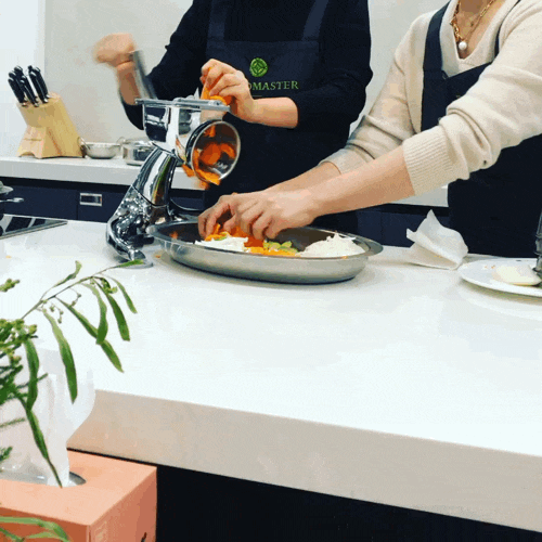  Saladmaster