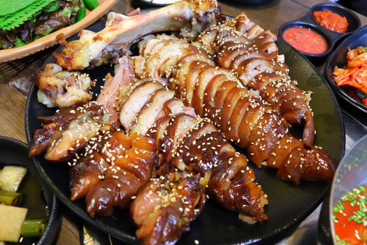  신설동 족발 맛집 감성만족, 야식먹고 회식하기 좋은 곳