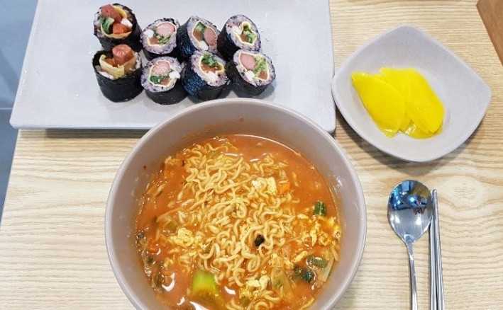  고양시 향동지구 정성프라자 김밥수니 분식집