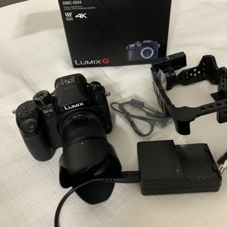  [판매완룡] 파나소닉 LUMIX GH4 미러리스 카메라 (+렌즈 포함)