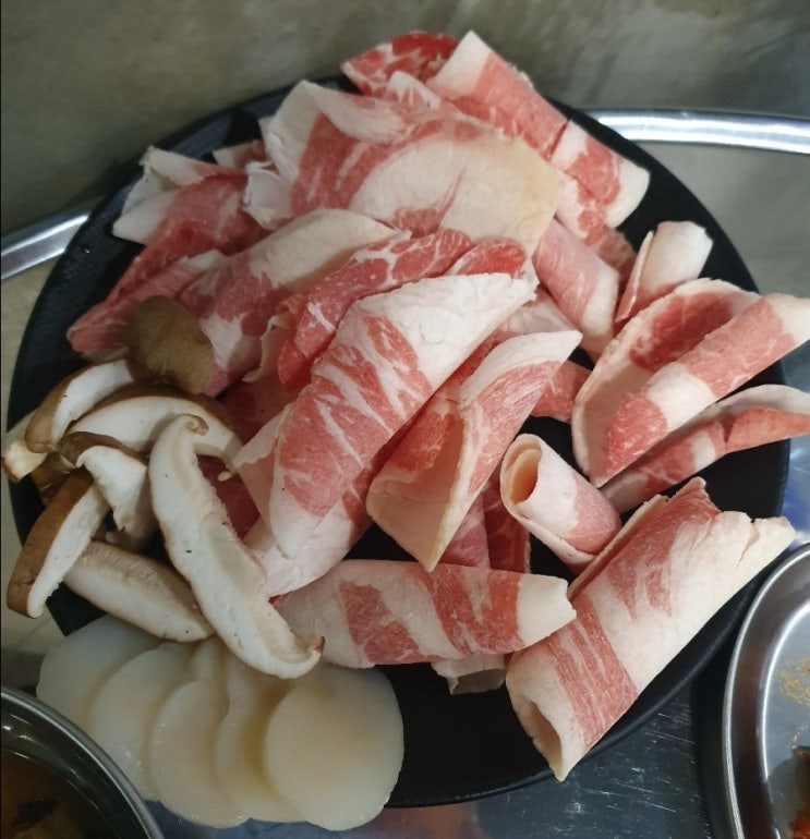  전주 서신동 차돌박이 맛집 <우미관>