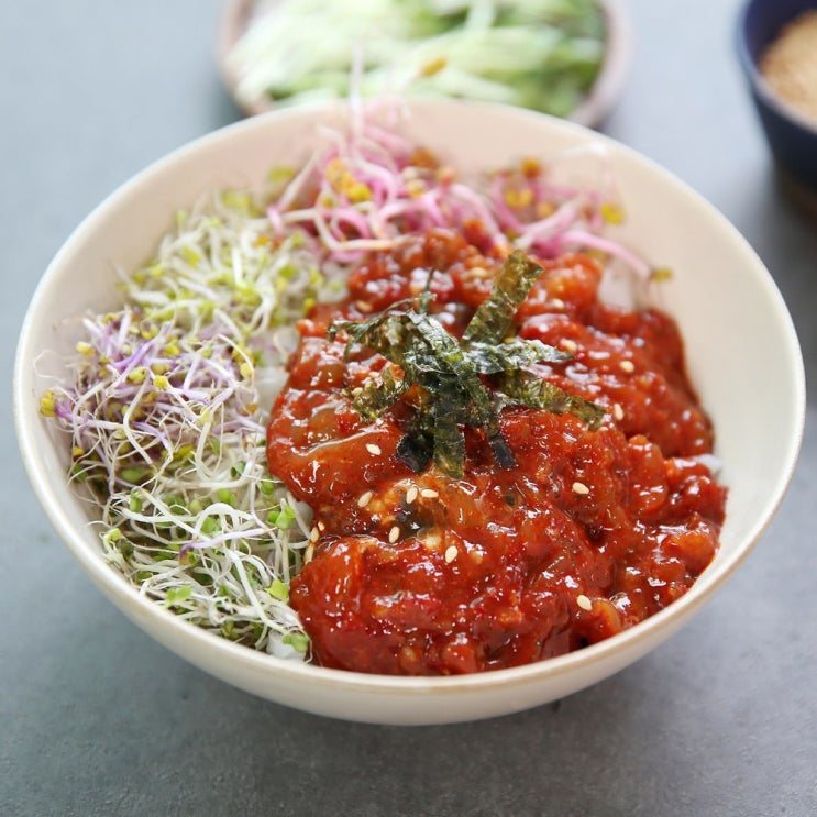  삿갓유통 국산 꽃게살 100% 깔끔한 양념꽃게장, 250g, 1병