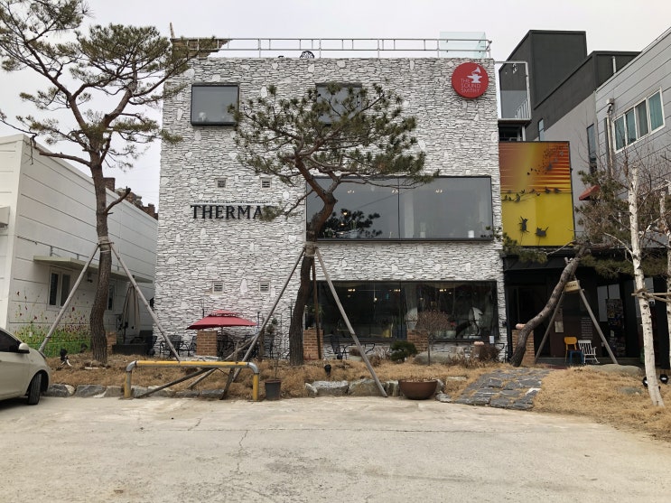  대전신탄진 목욕탕을 개조하여만든 이색카페 '테르메'