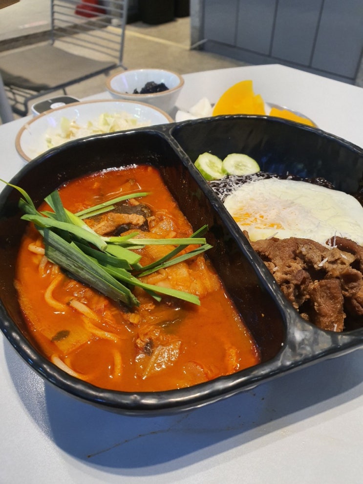  [운정홈플러스] 깔끔한 퓨전중식 소싯적+후식 배라 우리끼리