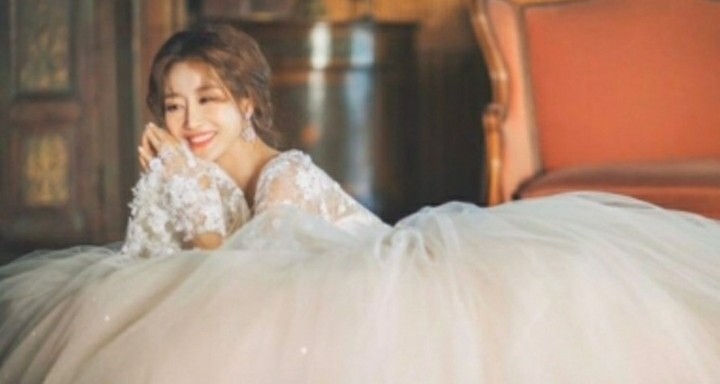  금미, 결혼+임신 발표…소율 이어     크레용팝 유부녀