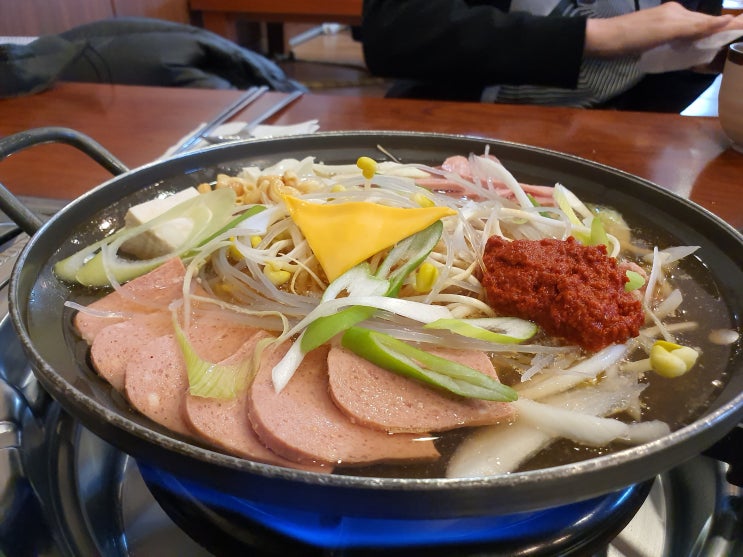 영등포역/영등포맛집 본가 부대찌개 맛나게 점심 해결!