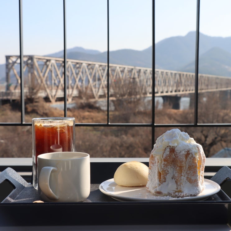  밀양 삼랑진카페 "어셈블커피로스터스" 삼랑진교뷰 팡도르맛집