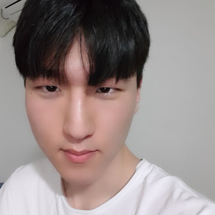  오늘 밤 샤워하기 직전에 혼자서 자른 머리