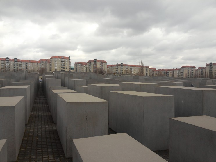 독일 베를린 여행코스 추천 (2) 베를린 홀로코스트 메모리얼(추모공원), 학살당한 집시 및 동성애자들을 위한 추모관