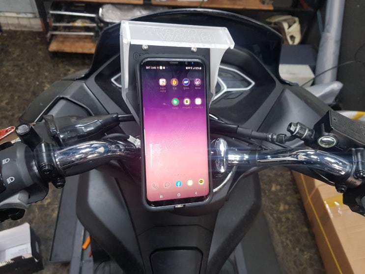  배달대행 거치대 혼다 pcx125 모터월드 거치대 장작