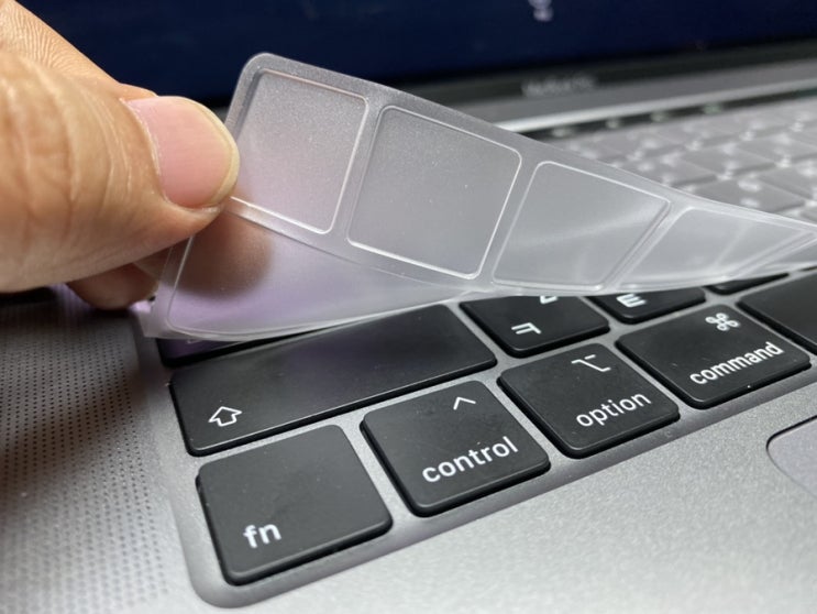 스코코 맥북프로 키보드 스킨+터치바 보호필름 세트 (for Macbook pro 16) 스코코 맥북프로 키보드 스킨+터치바 보호필름 세트 (for Macbook pro 16)