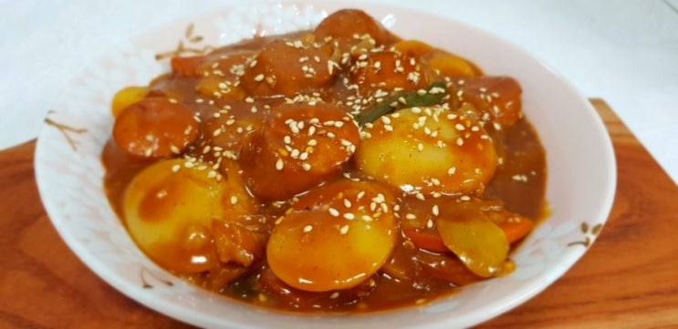  떡국떡으로 소시지떡볶이 만들기(떡국떡활용요리)