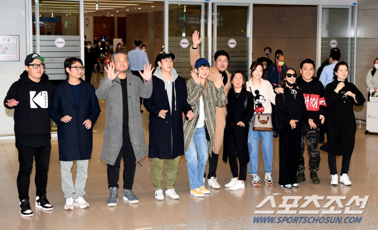 200212 기생충 출연진 in 공항 200212 기생충 출연진 in 공항