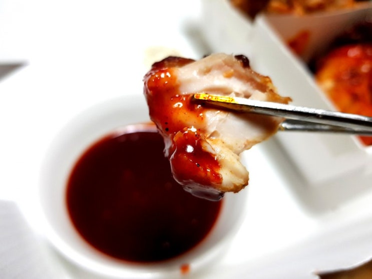  오늘 야식은 치킨이닭! 구워서 더 맛있는 굽네 볼케이노 반반세트